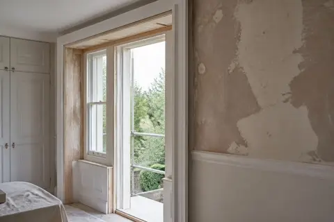 Window opening and surrounding masonry detail