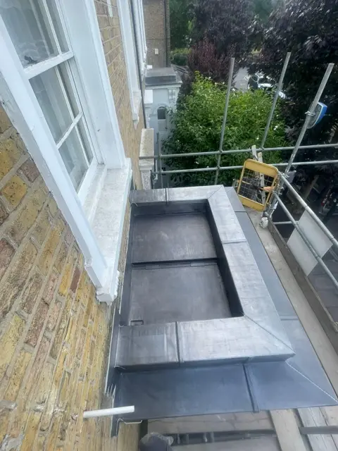 Neatly formed joint in the new parapet leadwork