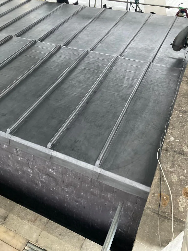 Close view of a completed lead bay and joint