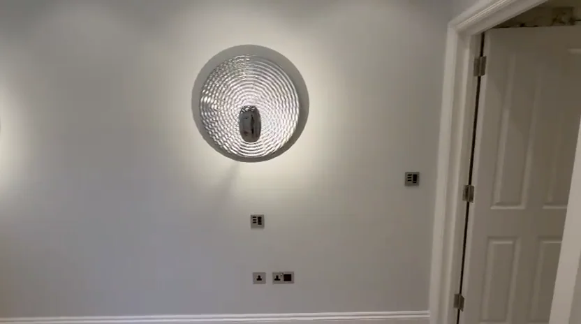 Integrated ceiling lighting in the completed apartment
