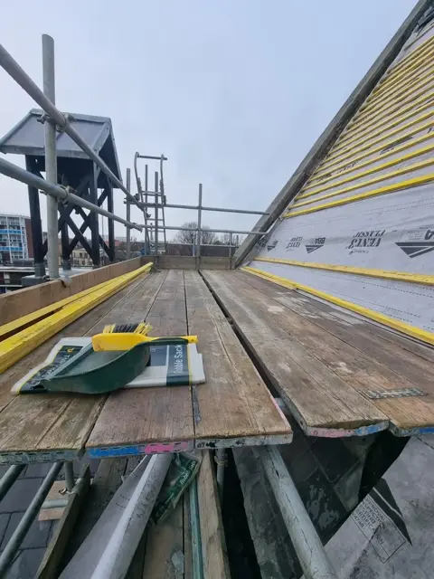 Roof underlay and battens during slate renewal