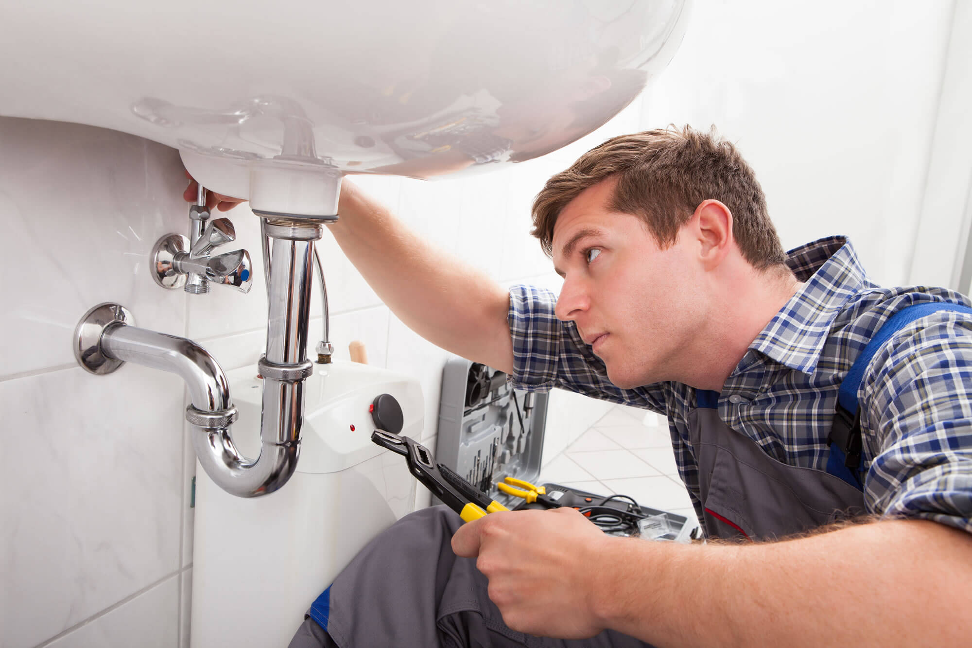 Everything you need to know about hiring a Plumber